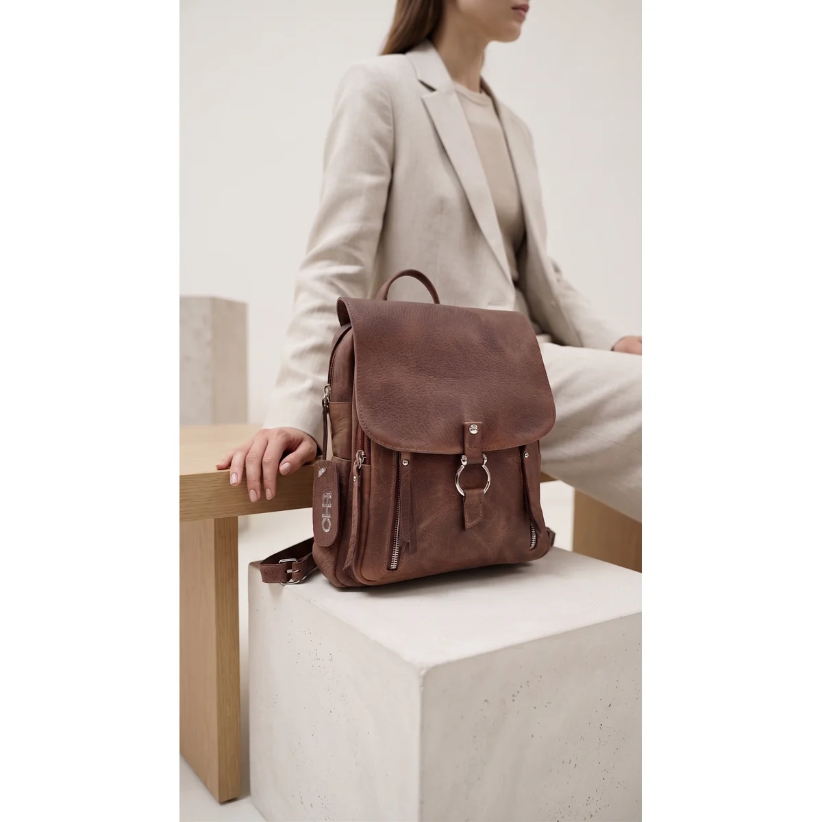 Cartera mochila Chiarini 01A4932, imagen ilustrativa de la colección vigente